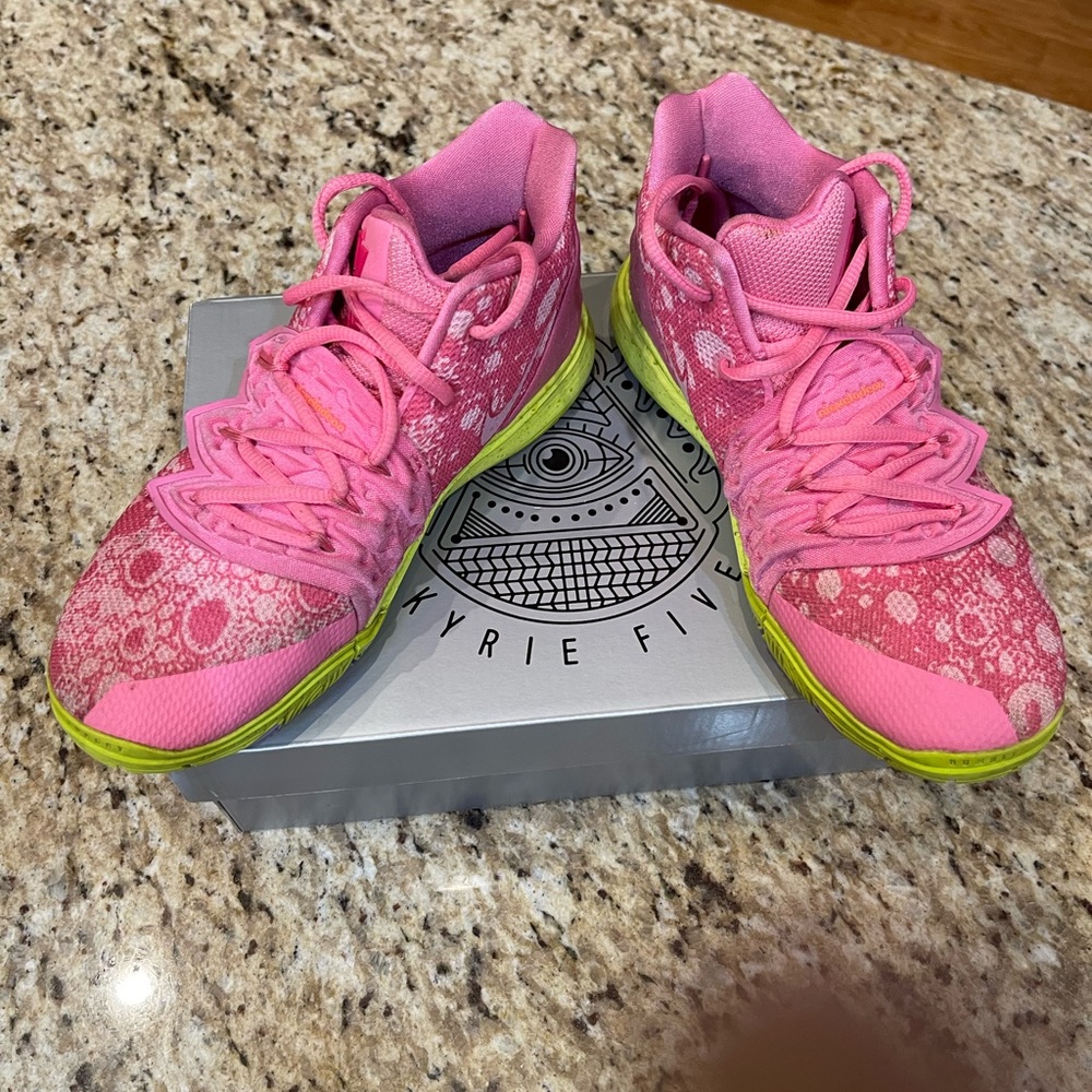 Kyrie 5 SBSP boys size 5